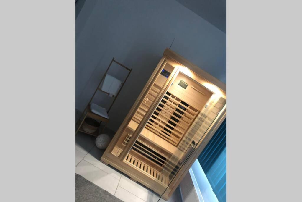 Stadtsuite Mit Sauna In Wiener Neustadt 135 M2 Екстер'єр фото