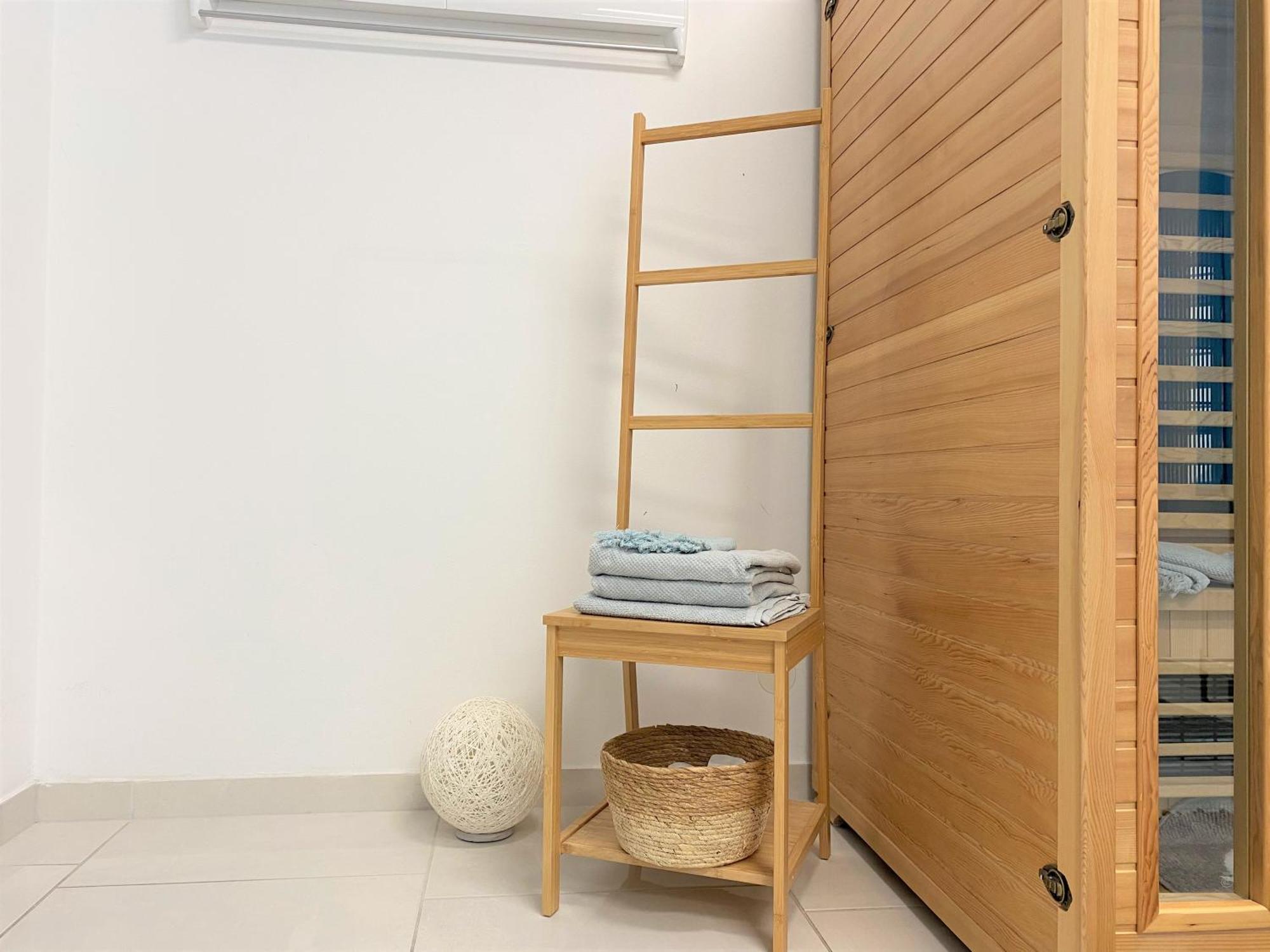 Stadtsuite Mit Sauna In Wiener Neustadt 135 M2 Екстер'єр фото