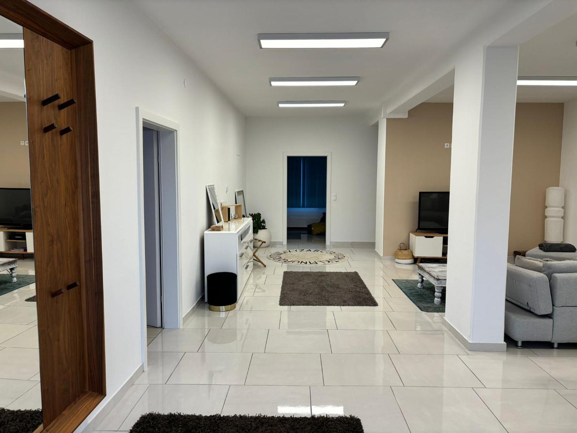 Stadtsuite Mit Sauna In Wiener Neustadt 135 M2 Екстер'єр фото
